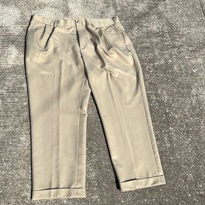 Men’s Van Heusen size 42 x 30 Khaki pants